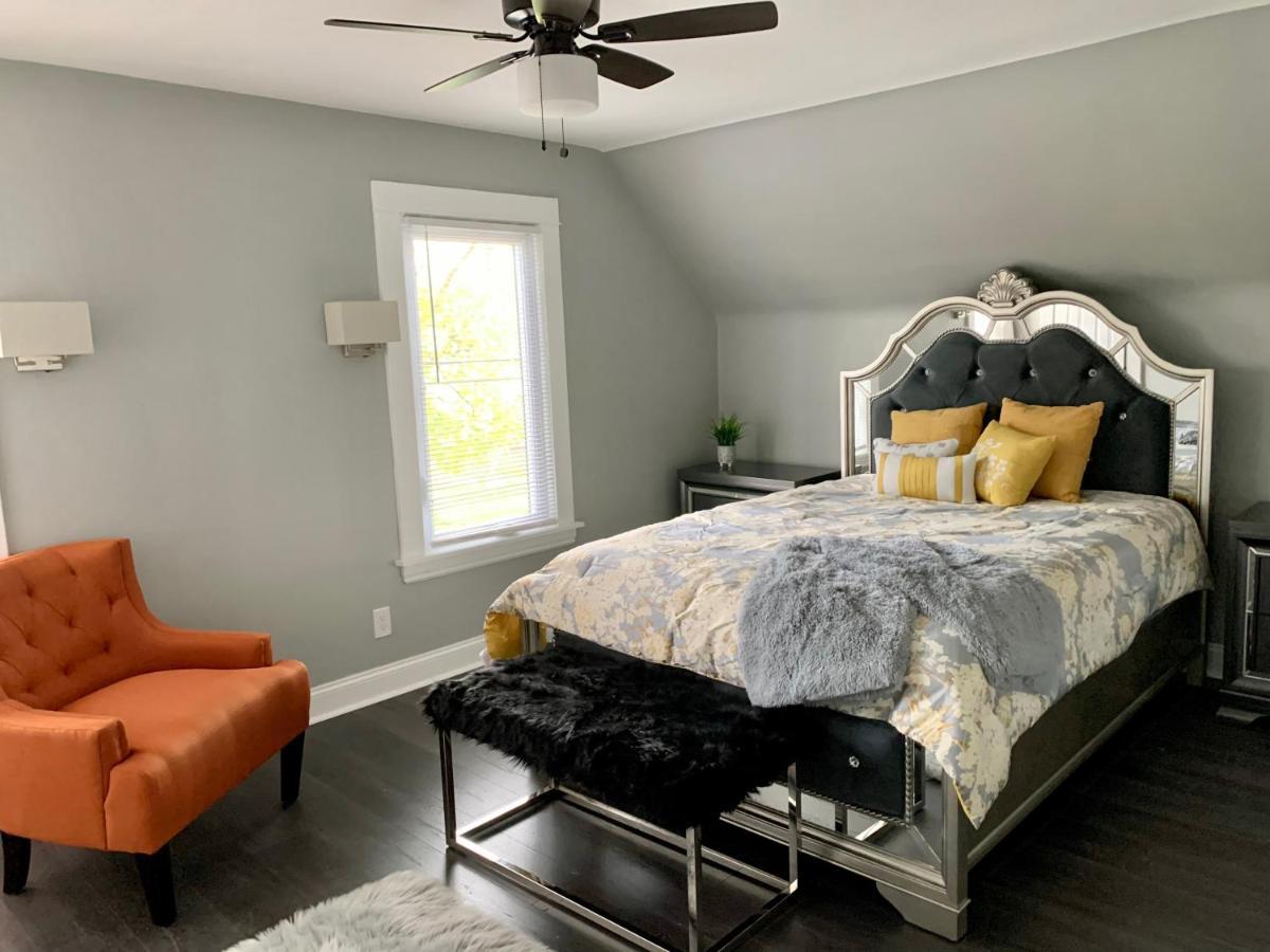 The Oakwood Cottage- With Private Yard & Parking, Minutes From Falls & Casino By Niagara Hospitality Niagara Falls Kültér fotó
